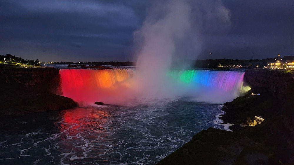 USCANADAEAST NIAGARANIGHTRAINBOW 1